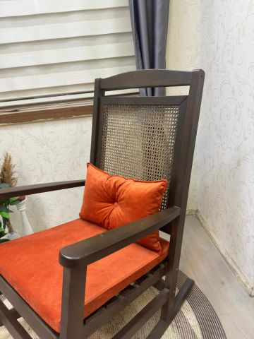 Asedia Veranda Ceviz Turuncu Minderli Hasırlı Sallanan Sandalye Hazeranlı Dinlenme Koltuğu