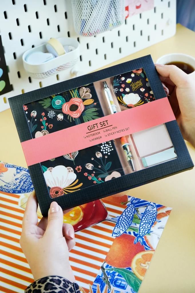 V.JOURNALS DEFTER13x18 120YP GIFT SET 124-2076