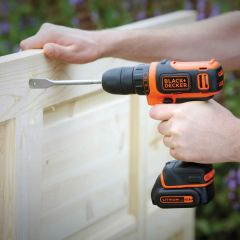 Black Decker Bdcdd12bafc-qw 10.8v Li-ion Çift Akülü Vidalama Ve 100 Parça Delme Vidalama Seti