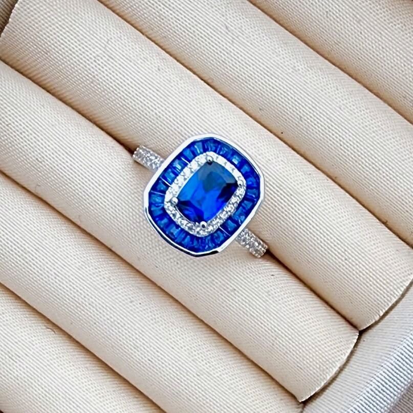 Mavi Emerald Cut Yüzük