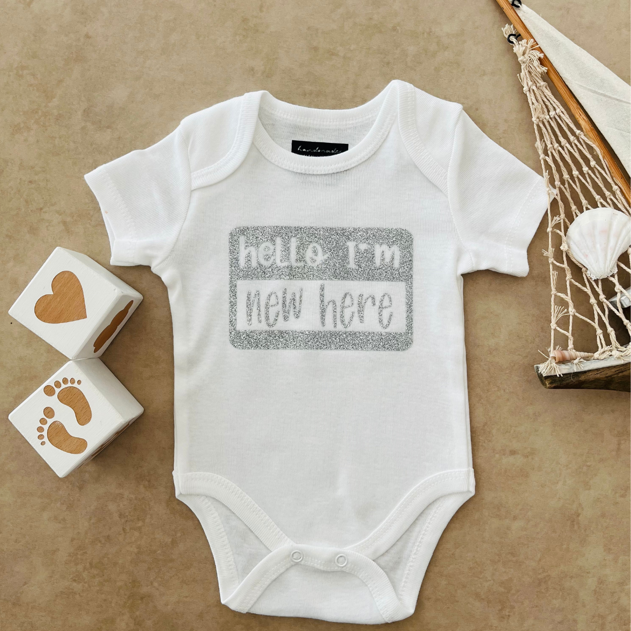 Hello I'm New Here (Simli Gri) - Özel Tasarım Bebek Body/Zıbın Baby Bodysuit