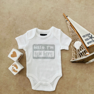 Hello I'm New Here (Simli Gri) - Özel Tasarım Bebek Body/Zıbın Baby Bodysuit