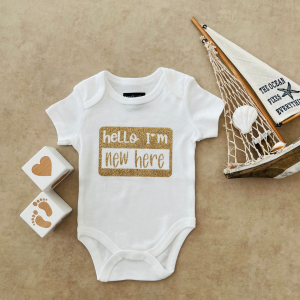 Hello I'm New Here (Simli Sarı)- Özel Tasarım Bebek Body/Zıbın Baby Bodysuit