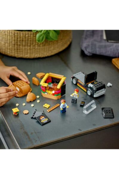 LEGO ® City Hamburger Kamyonu 60404 - 5 Yaş ve Üzeri için Yaratıcı Oyuncak Yapım Seti (194 Parça)