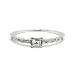 Kare Baget Kesim Pırlanta Tektaş Yüzük - 0,30 Karat 14 Ayar