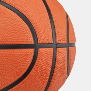 Spalding TF-150 Varsity Basketbol Topu FIBA Onaylı 7 Numara