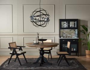 Oceanside Round Dining Table