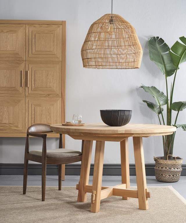 Newcastle Round Dining Table