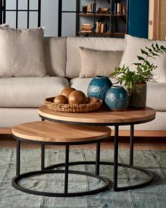 Fullmane Coffee Table Set