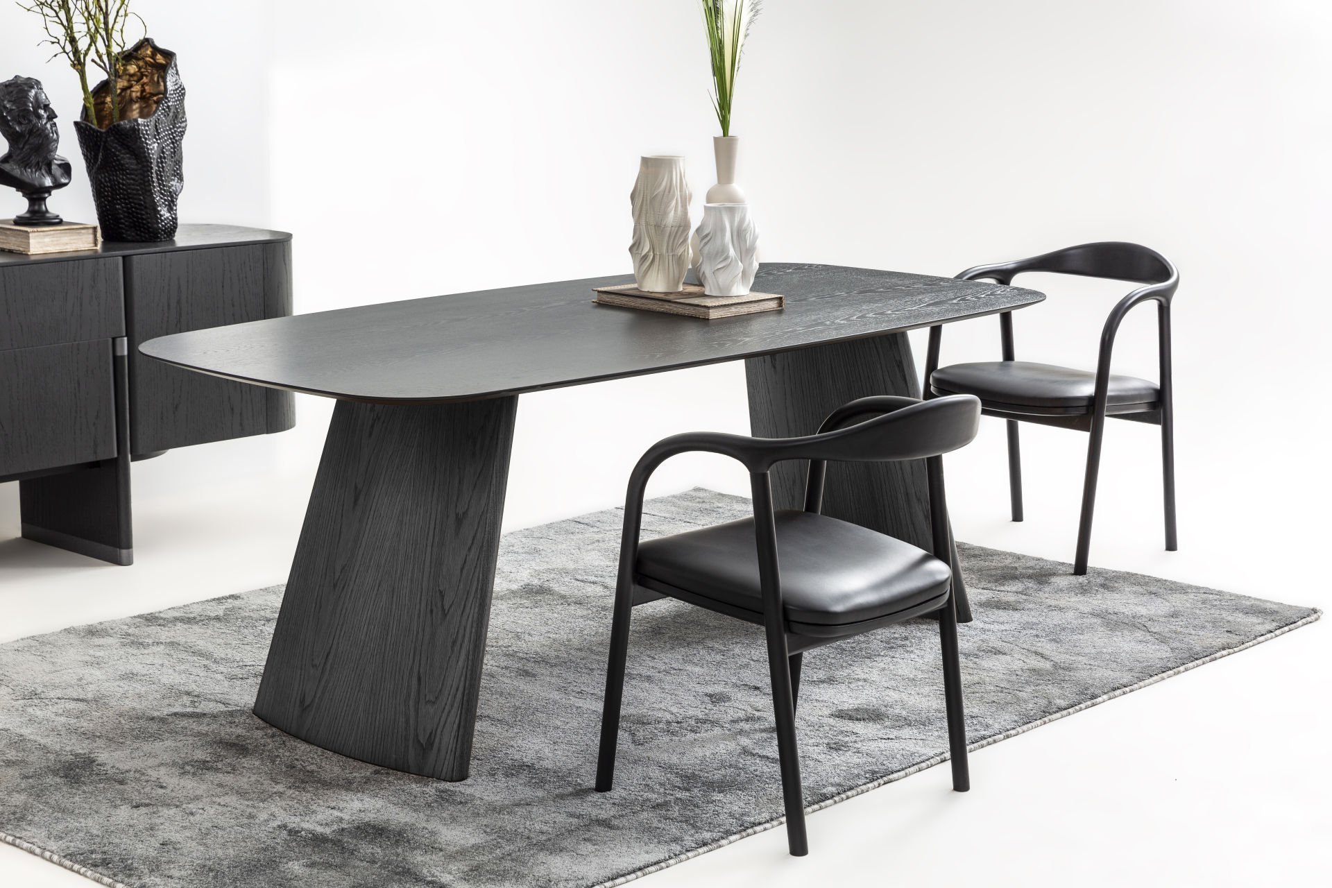 Delta Siyah Yemek Odası