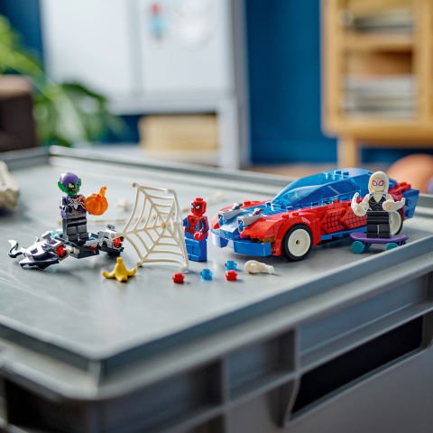 LEGO® Super Heroes Örümcek Adam Yarış Arabası ve Venom Green Goblin 76279
