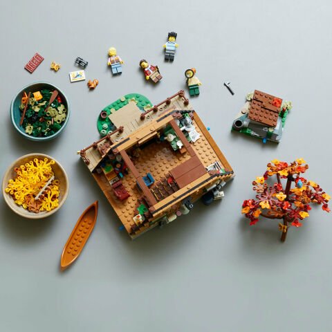 LEGO® Ideas Dik Çatılı Kulübe