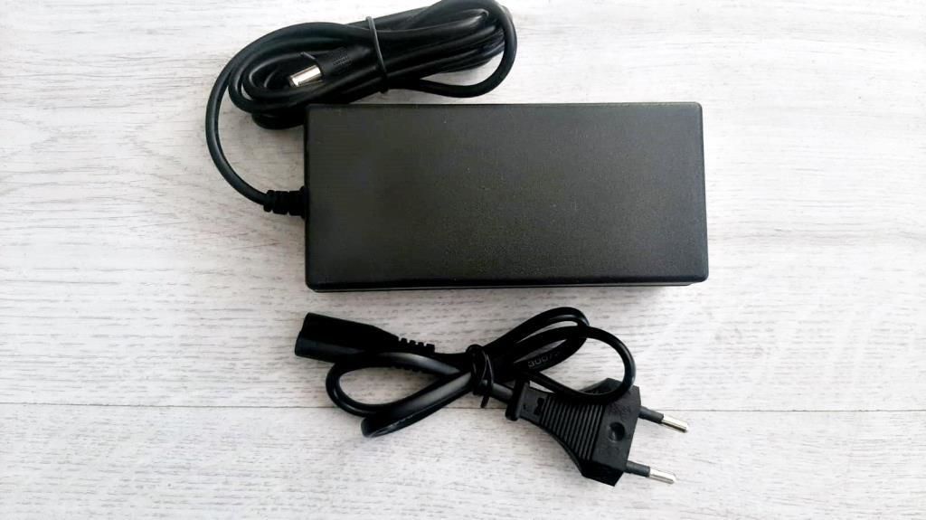 12 Volt 7Amper 84 Wat Çok Amaçlı Adaptör Güç kaynağı-ozd