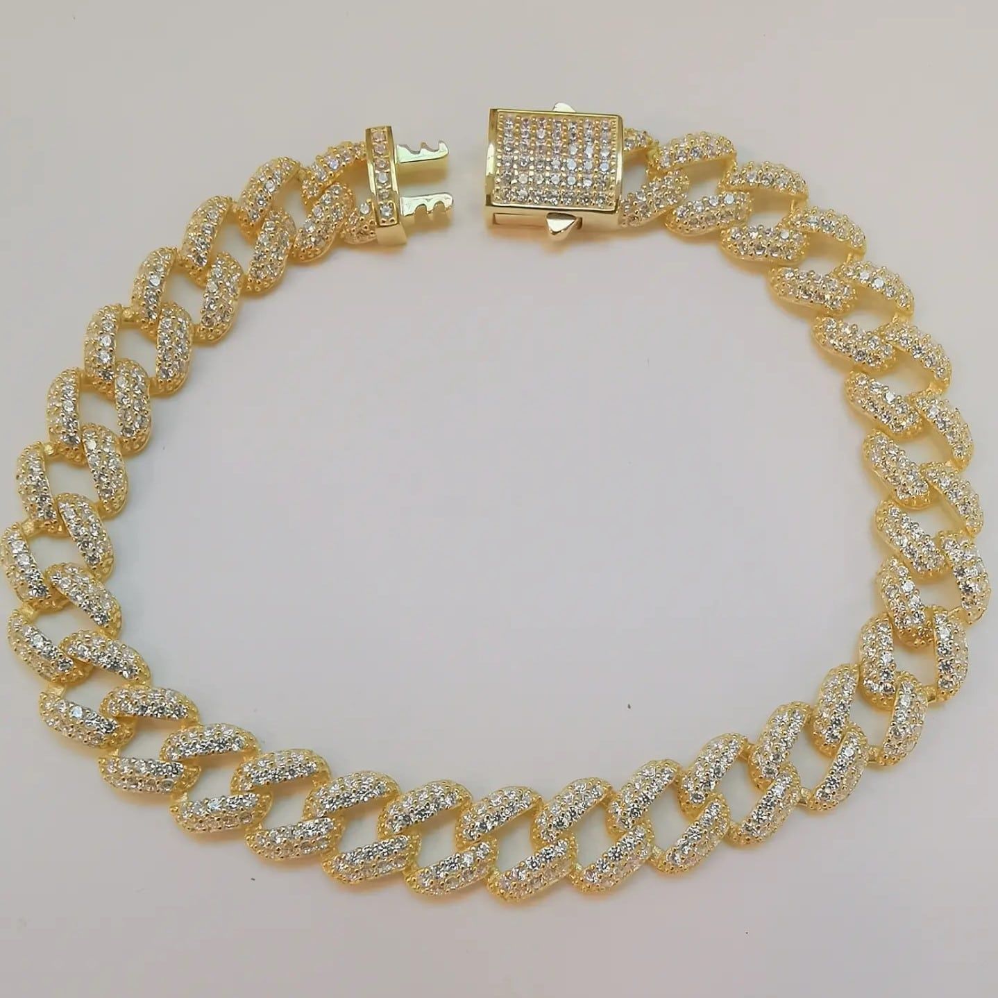 Gurmet Gümüş Bileklik Full Taşlı Gold Kutu Kilitli