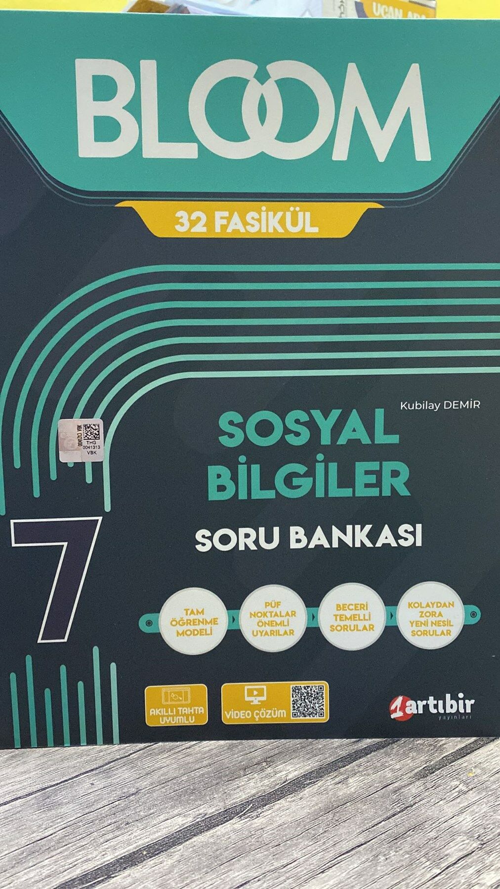 Artıbir Yayınları 7.Sınıf Bloom Sosyal  Soru Bankası 2023