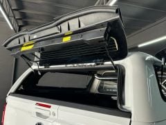 Volkswagen Amarok Camlı Kabin, Aeroklas Yukarı Açılır Yan Camlı