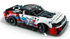 LEGO  Technic NASCAR  Yeni Nesil Chevrolet Camaro ZL1 42153