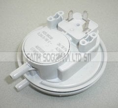 kombi hava Prosestat 26/18 Pa Huba plastik 3.Soketli ( KK01.96.505 ) Bosh kombi hava prosestat . Buderu kombi hava prosestat . ( air differential pressure switches )