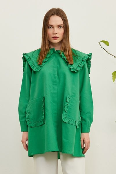 Yeşil Cebi Ve Yakası Fırfırlı Gömlek