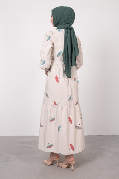 Şemsiye Desenli Kuşaklı Tesettür Elbise Krem