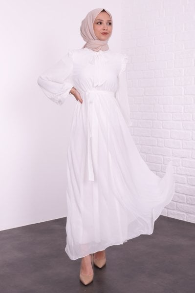 Fiyonk Bağlamalı İnce Piliseli Elbise Beyaz