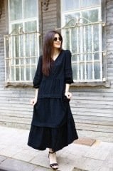 Jakarlı kumaş siyah elbise