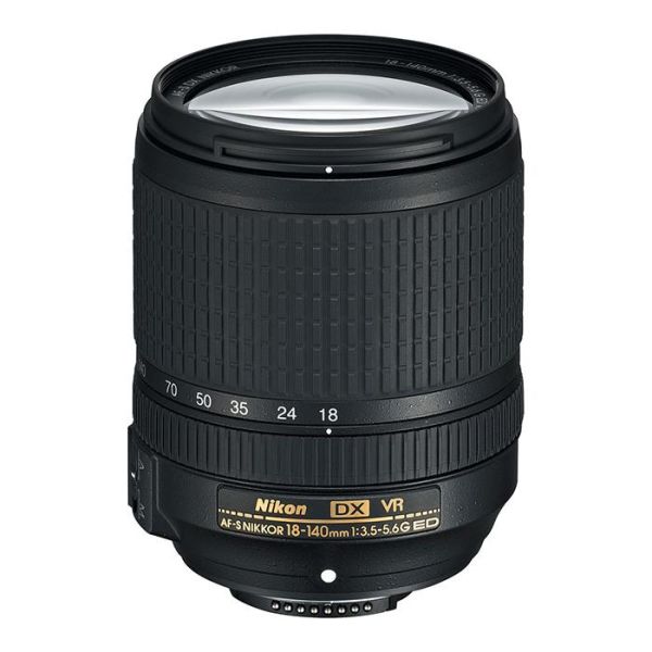 Nikon D5600 18-140mm VR Lensli Fotoğraf Makinesi