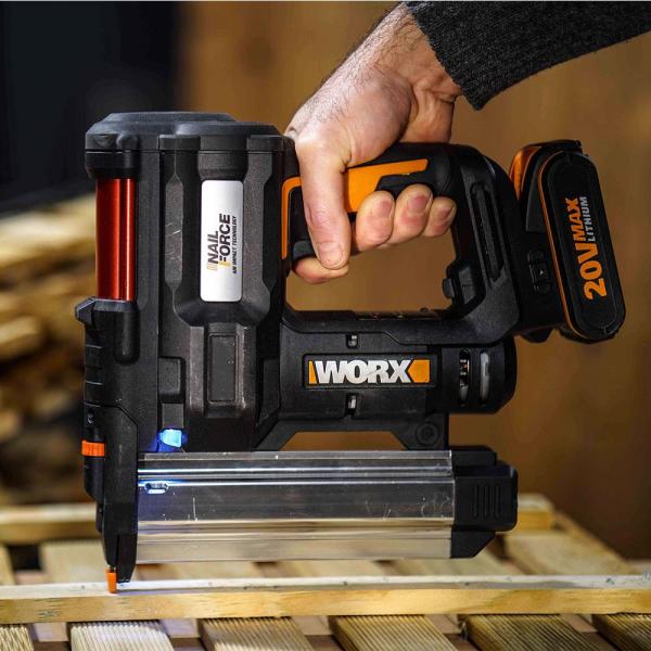 WORX WX840 20Volt/2.0Ah. Li-ion Şarjlı Profesyonel 16-40mm Zımba ve 15-50mm Çivi Çakma + 2900 Adet Yedek Zımba ve Çivi