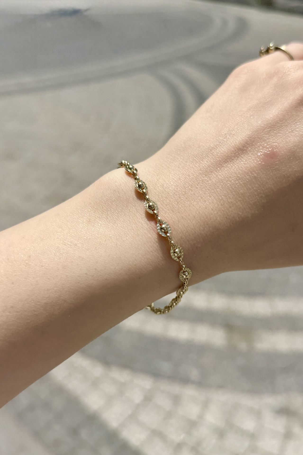VIP Top Detaylı Ezme Pul Zincir Bileklik 18 cm 14K