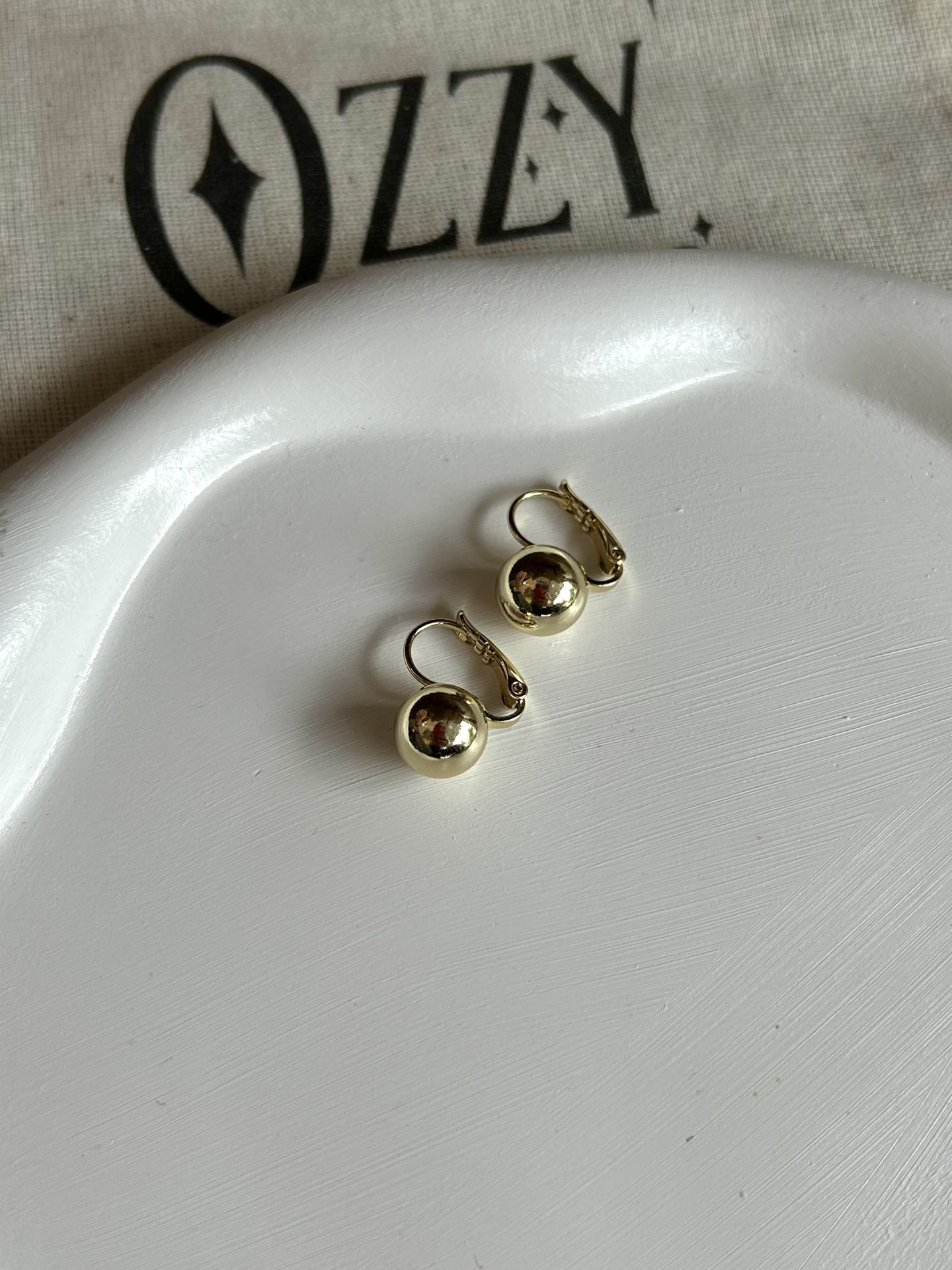 VIP Vintage Kancalı Büyük Top Küpe 14K