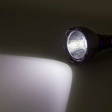 Panther 700 Lümen LED El Feneri USB Şarjlı PT-6105
