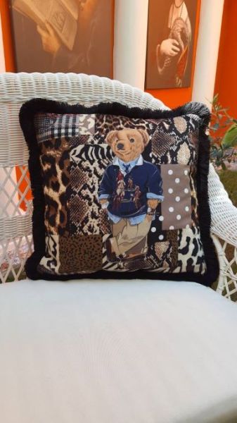 Leopar Patchwork Zeminde Mavi Kazaklı Teddy Yastık