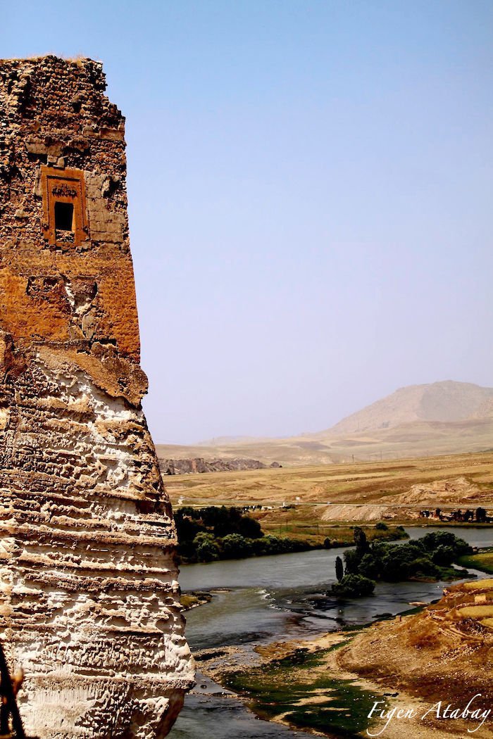 Dicle nehrinin iki yakasına kurulmuş 12 bin yıllık serüven Hasankeyf…