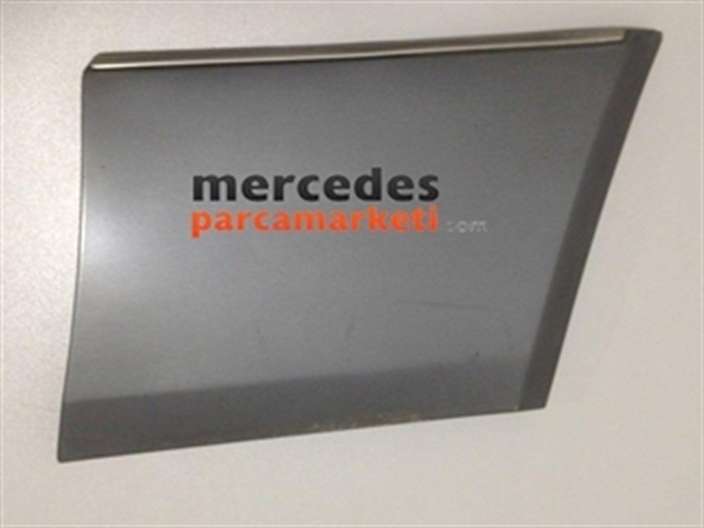 Mercedes W201 Kasa Sağ Arka Çamurluk Kaplaması
