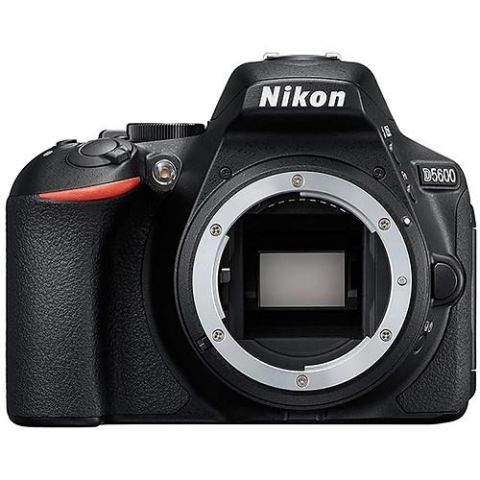 Nikon D5600 18-140mm VR DSLR Fotoğraf Makinesi