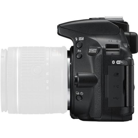 Nikon D5600 18-140mm VR DSLR Fotoğraf Makinesi