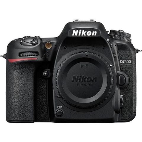 Nikon D7500 18-105mm VR DSLR Fotoğraf Makinesi