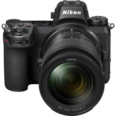 Nikon Z 7 24-70mm F4 Aynasız Fotoğraf Makinesi