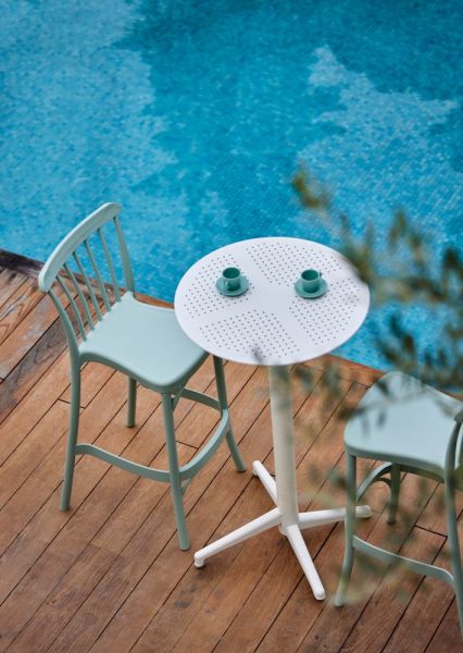 Estetik ve Dayanıklı Venge Renk 75 cm Polipropilen Plastik Dış Mekan Bahçe Bar Sandalyesi Mutfak Otel ve Bar Ortamları için İdeal Seçenek