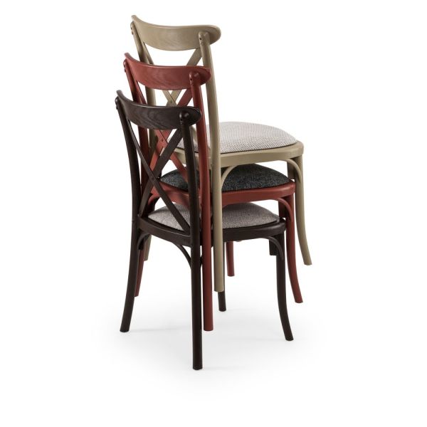 Capri Sandalye: Estetik ve Dayanıklı Tasarım Kırmızı Gövde ve Krem Kumaş: Capri Sandalye