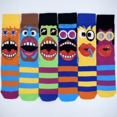Yüzler Desenli Çorap