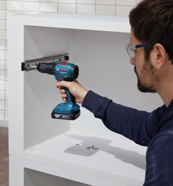 Bosch Professional GSB 185 LI Akülü Darbeli Delme Vidalama Mak.2 x 2.0 Ah; Case