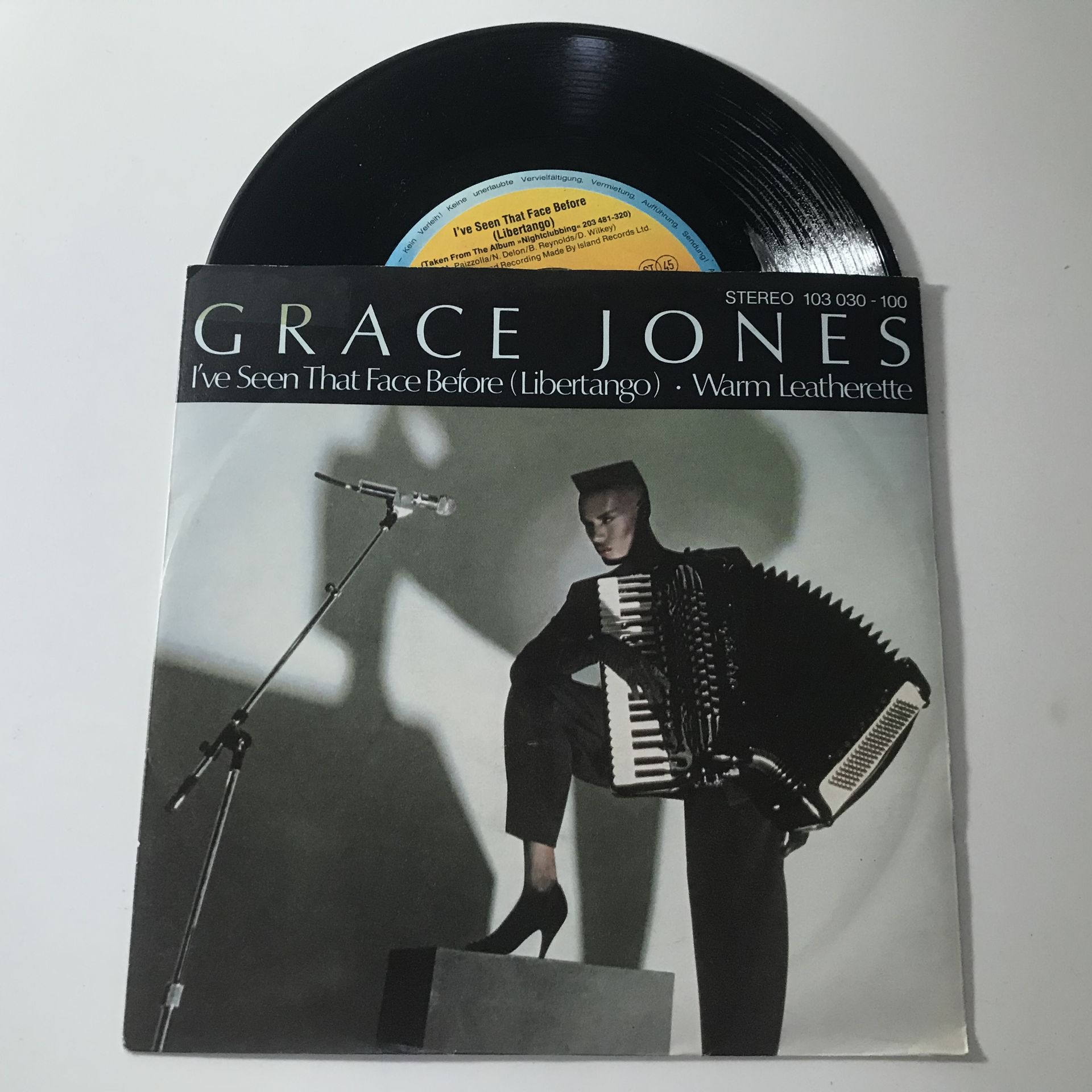 Grace Jones – I've Seen That Face Before (Libertango) / Warm Leatherette