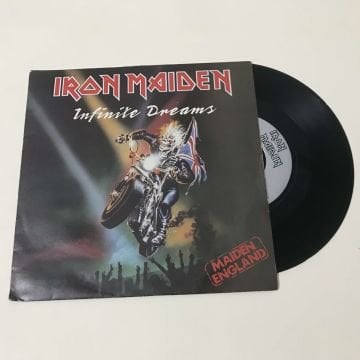 Iron Maiden – Infinite Dreams
