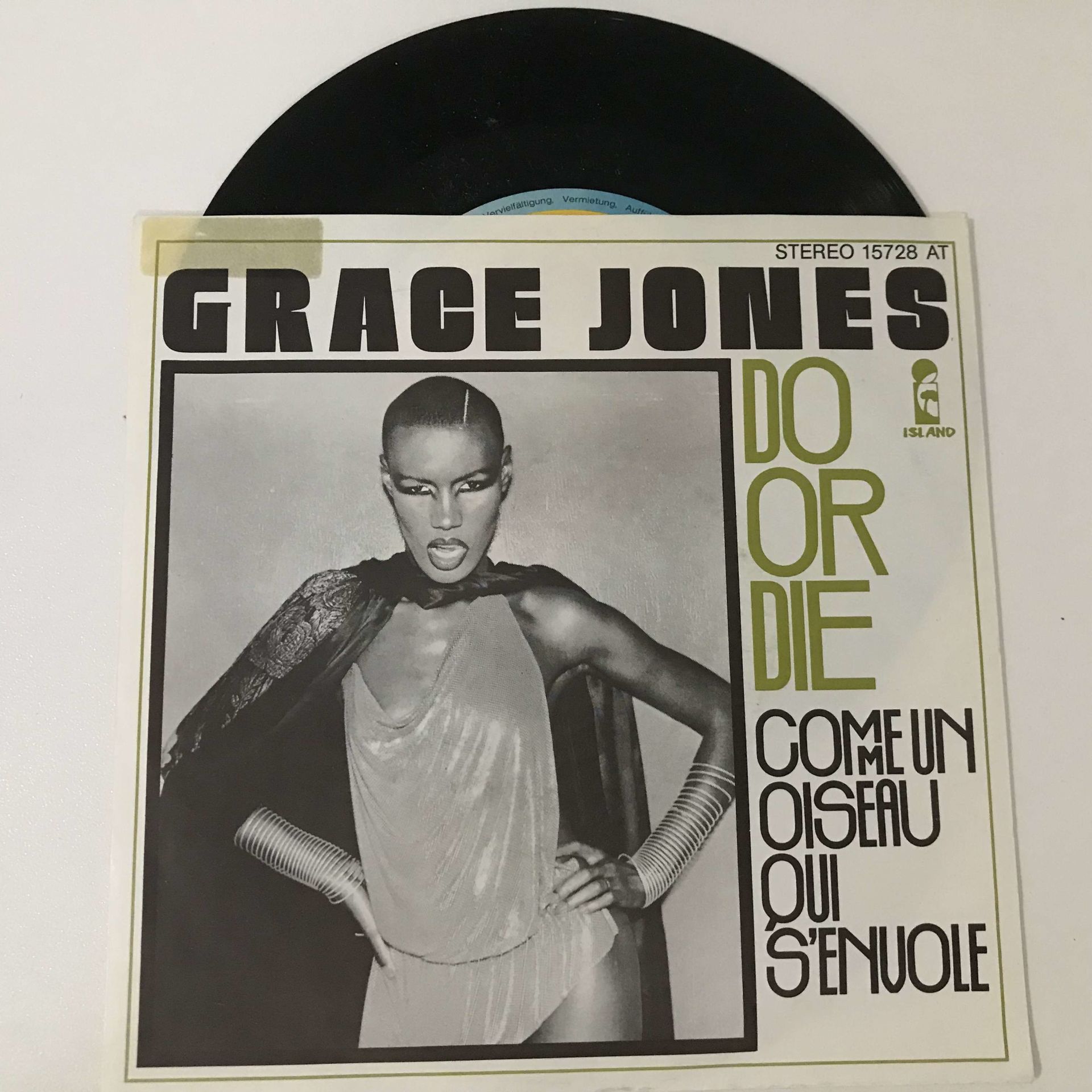 Grace Jones – Do Or Die