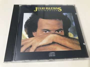 Julio Iglesias – Moments