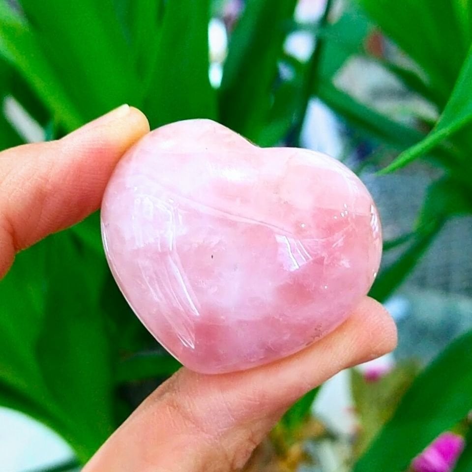 Pembe Kuvars Taşı Kalp Obje