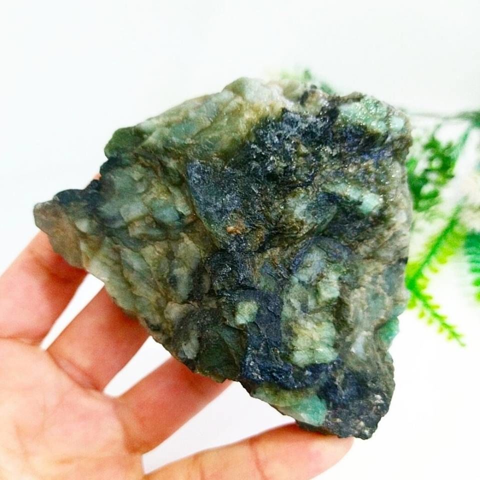 Biotite Zümrüt Doğal Taş Kütle - MNR1024