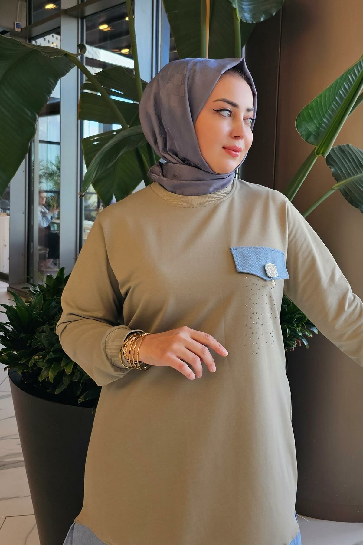 KADIN BROŞ VE KOMBİN DETAYLI TESETTÜR TUNİK HAKİ - 3XL