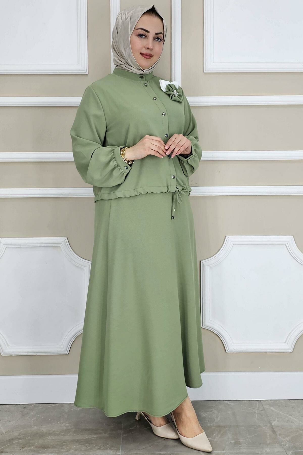 PYS KADIN ÇİÇEK BROŞ DETAYLI GÖMLEK ETEK TESETTÜR TAKIM YEŞİL - 3 BEDEN